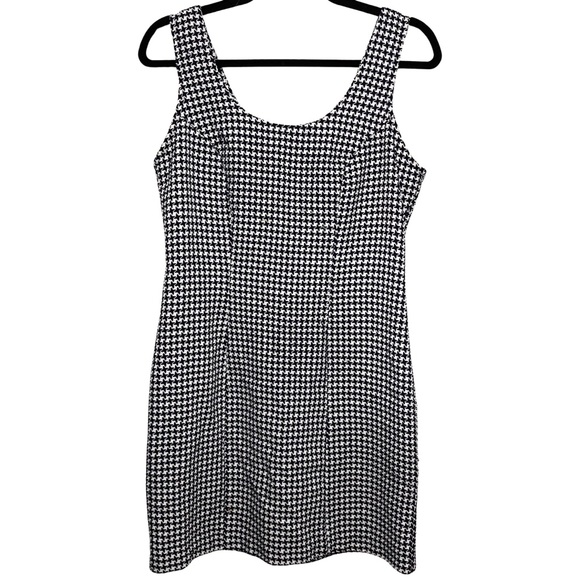 Dresses & Skirts - Vintage Black and White Houndstooth Jumper Dress